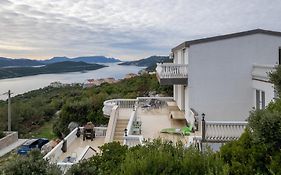 Apartments Vrabac